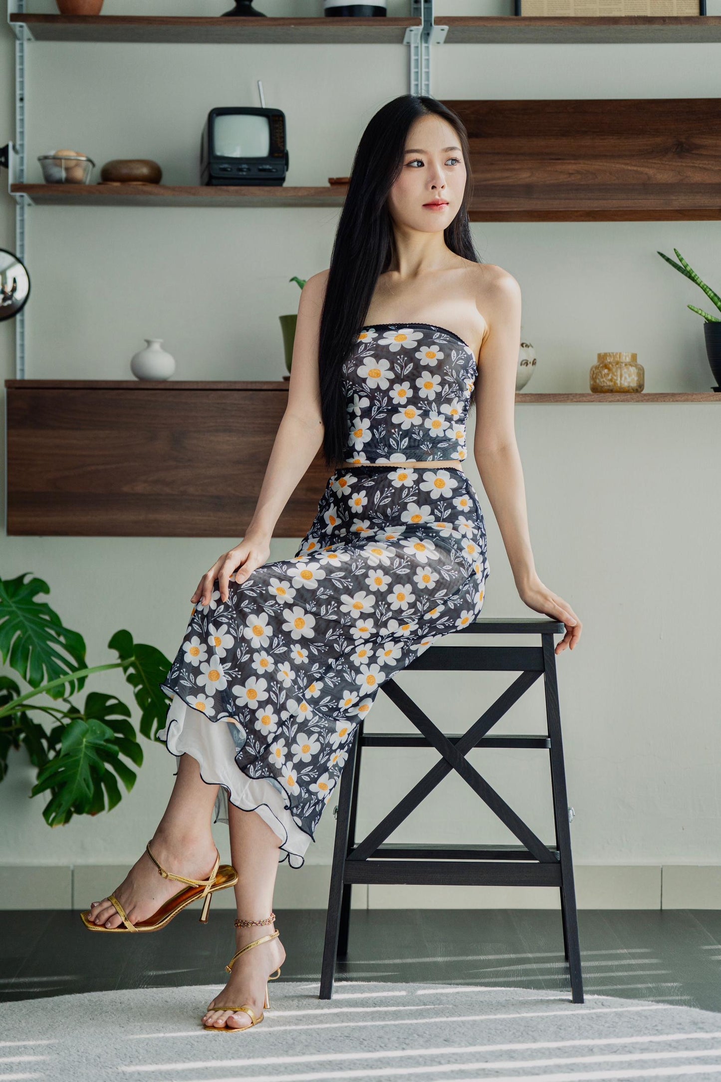 Midnight Daisies | Mesh Set Wear