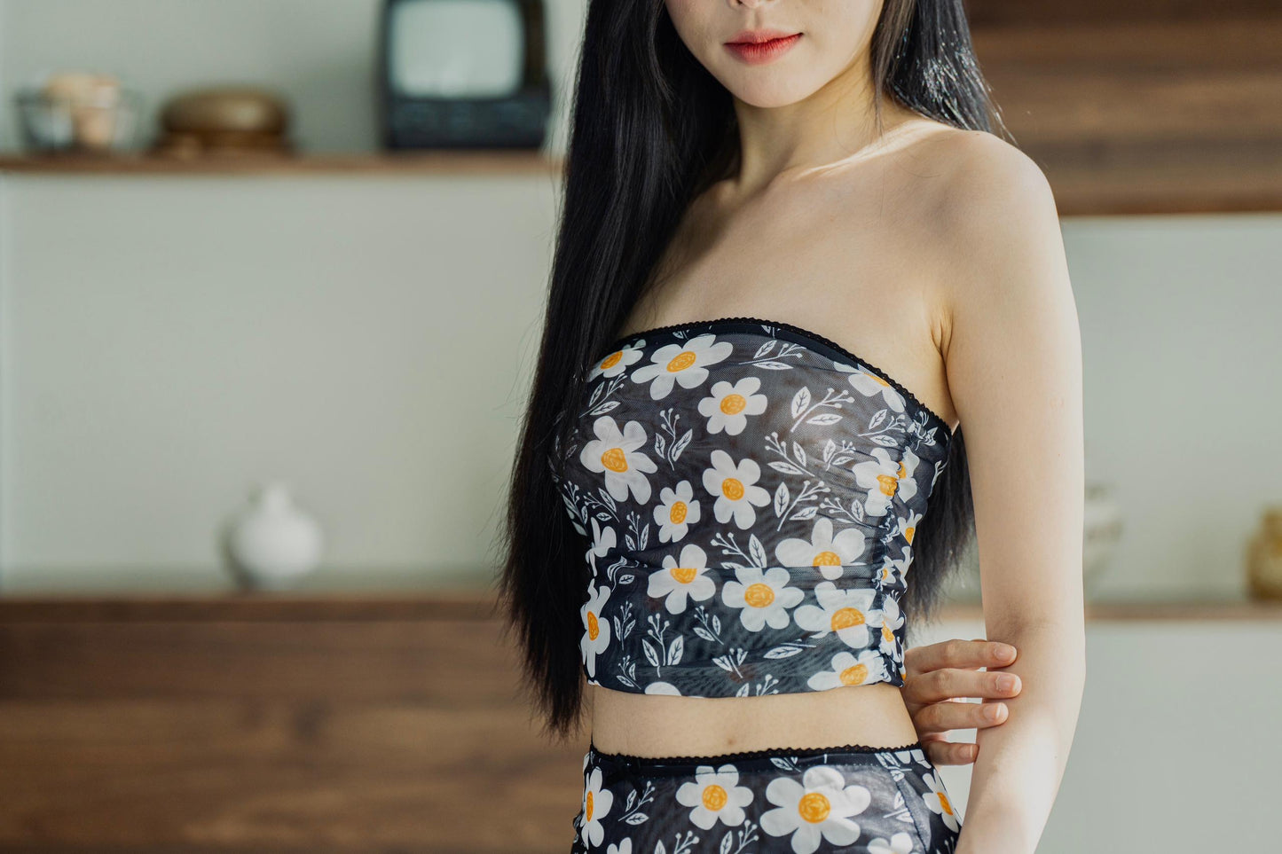 Midnight Daisies | Mesh Set Wear