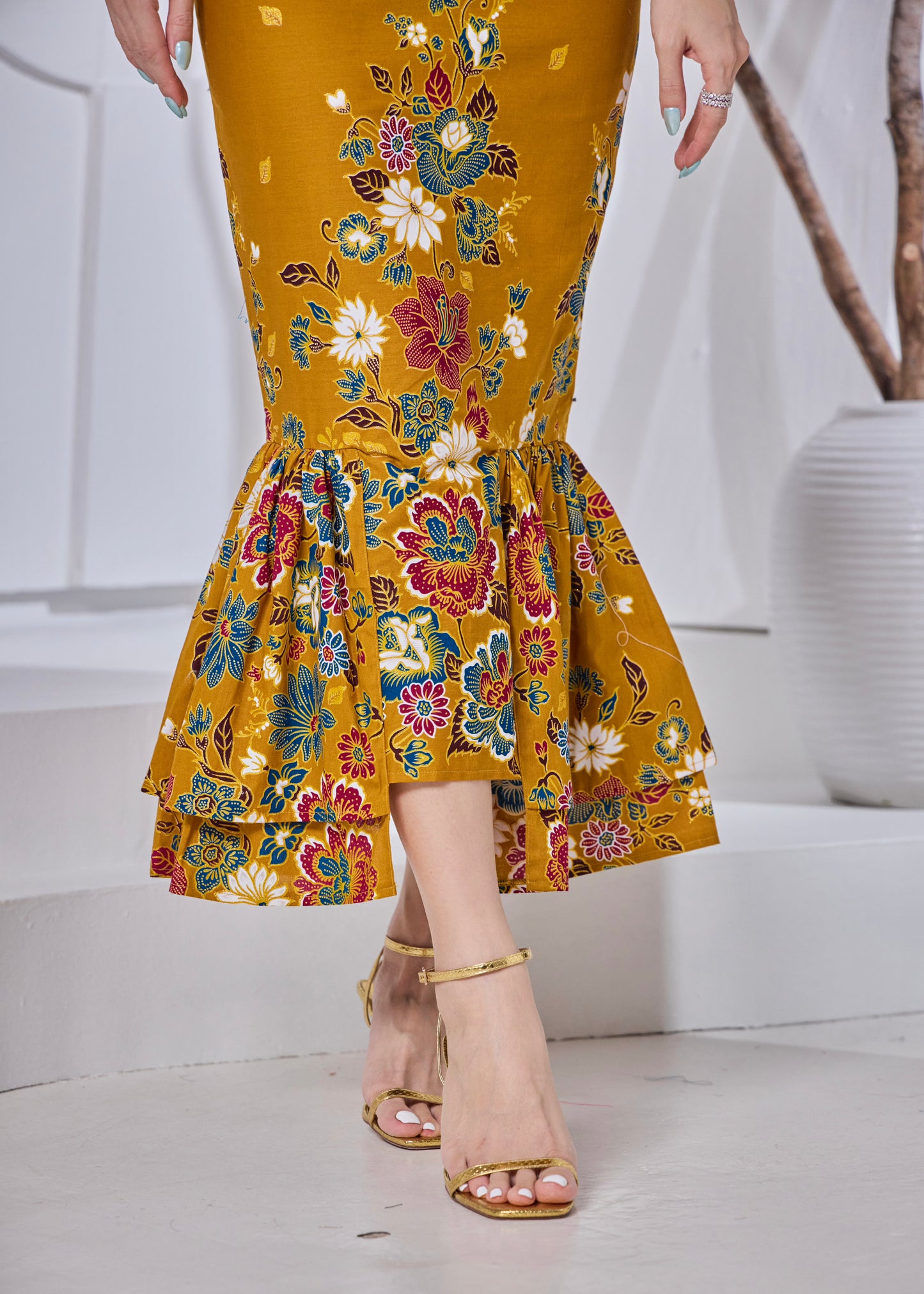 Euphoria Midi Skirt (Mustard)