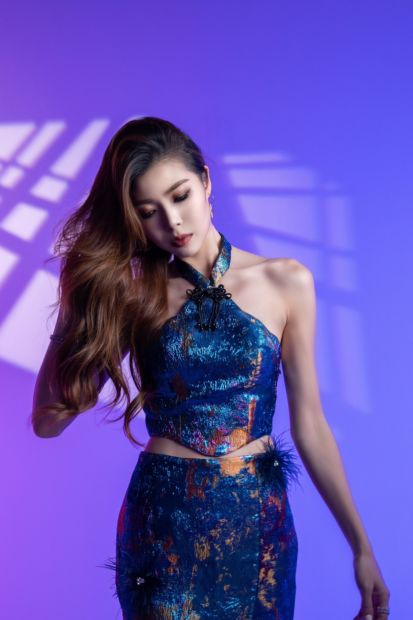 *Exclusive* Tang Qi Feather Set