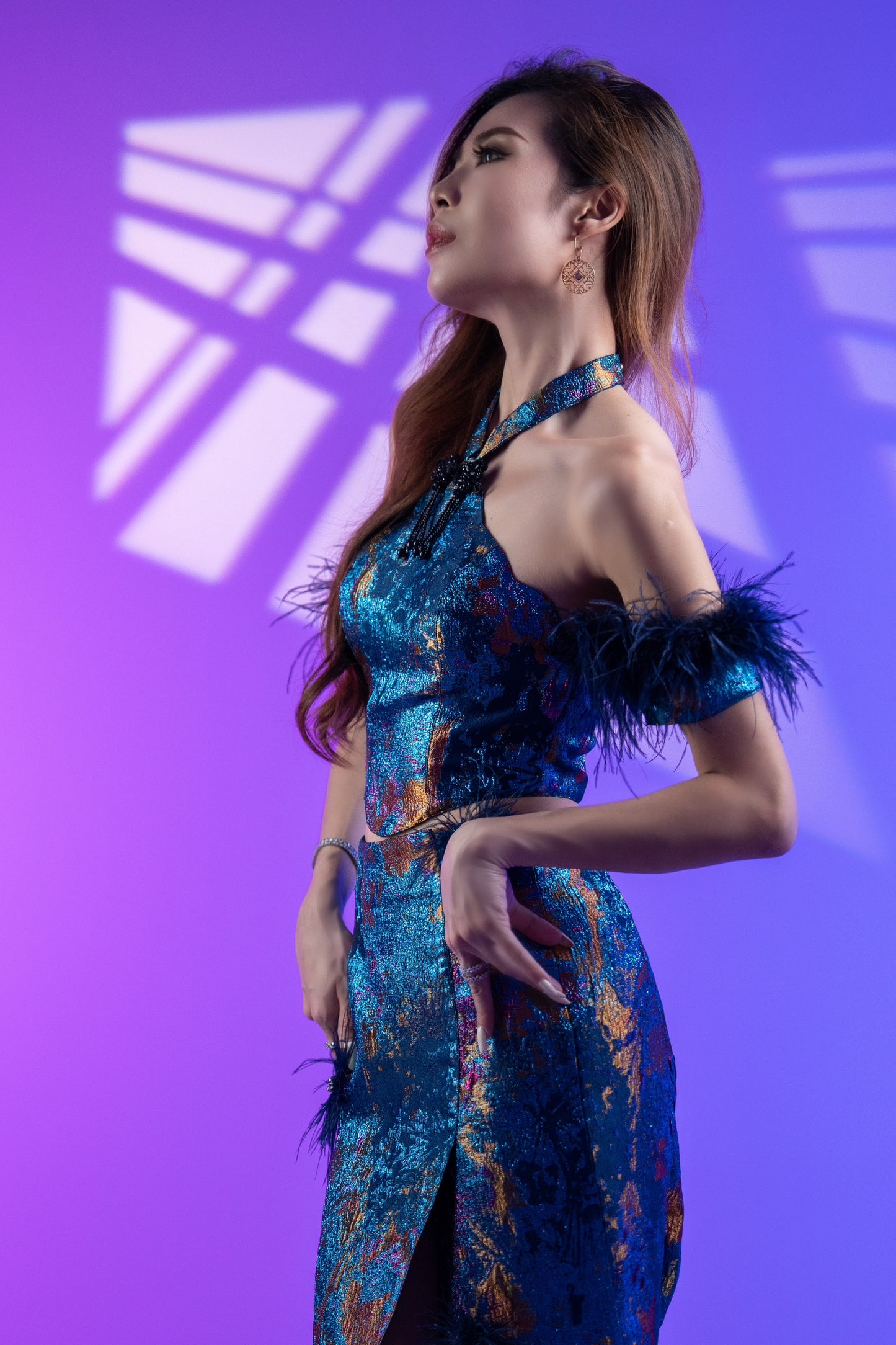 *Exclusive* Tang Qi Feather Set