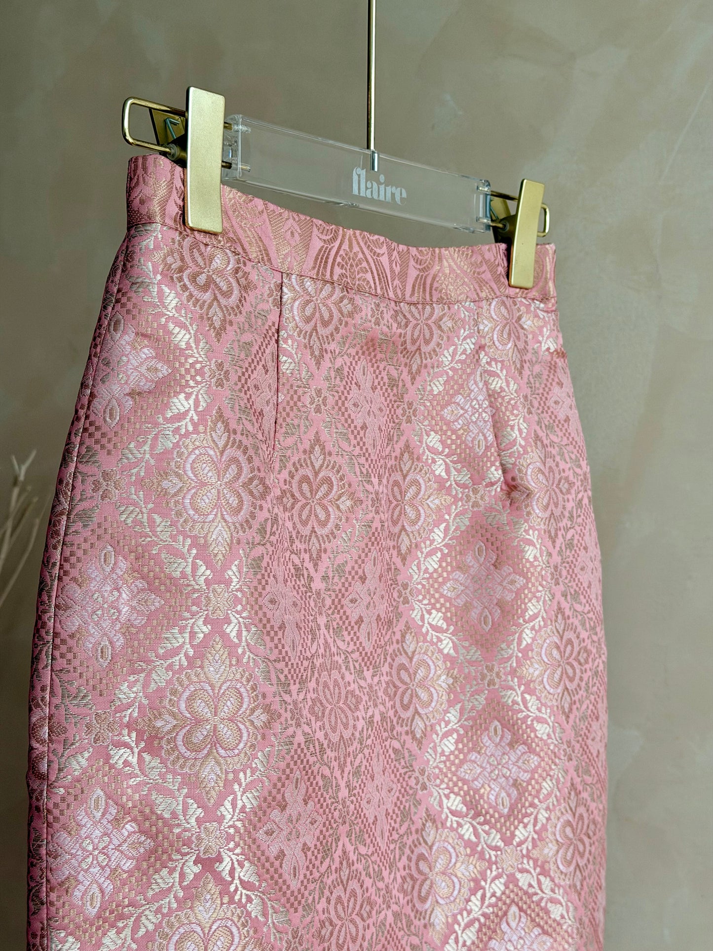 *PREMIUM* Golden Era Metallic Pink Songket Set