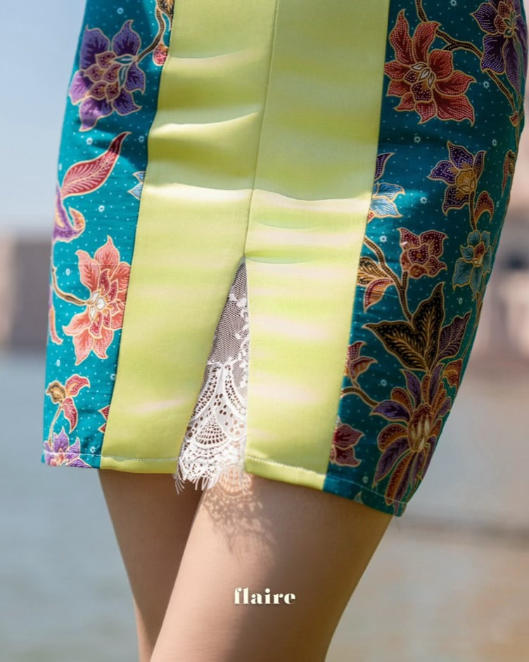 Hibiscus Charm | Oriental Batik Dress