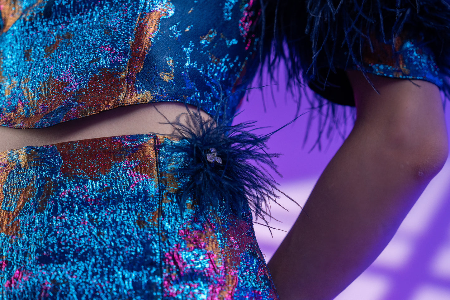 *Exclusive* Tang Qi Feather Set