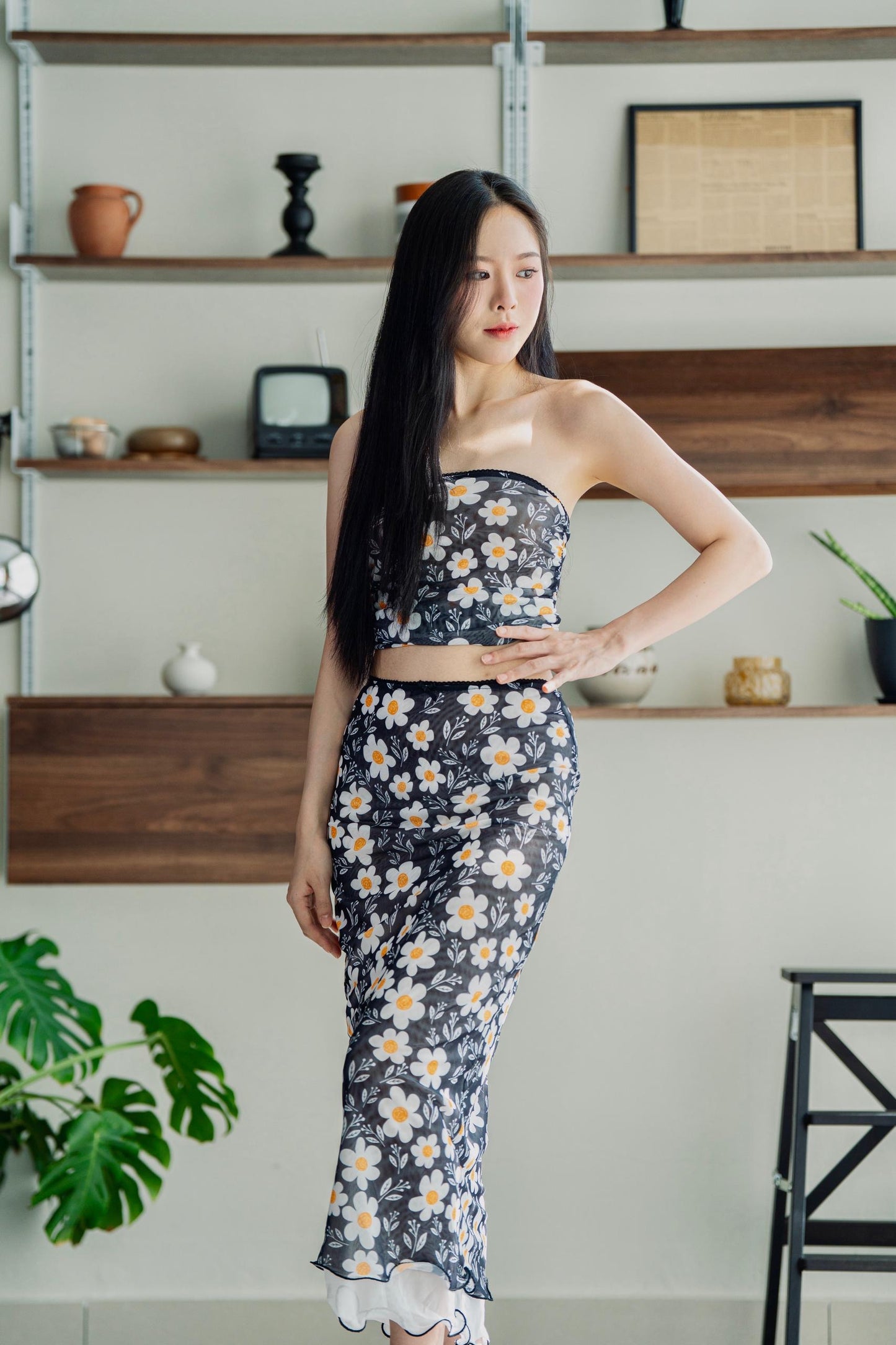 Midnight Daisies | Mesh Set Wear